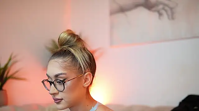 AileenKiss online show from 28, 10, 2025