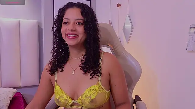 CamilaLevy online show from 18, 5, 2026