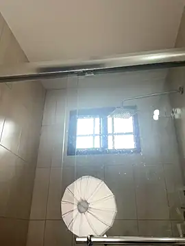 Shanell Rousex online show from 6, 11, 2025