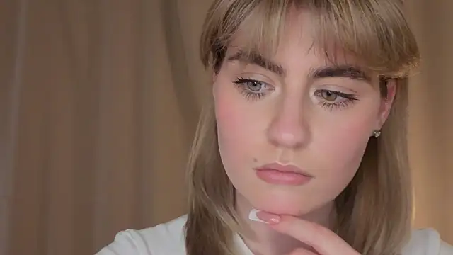 EuniceRaymundo online show from 4, 10, 2025