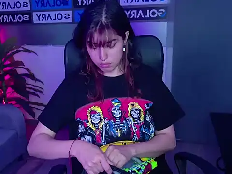 Violetta Swett  online show from 14, 11, 2025