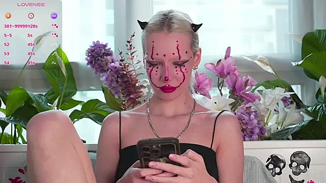 RanyThomson online show from 25, 10, 2025