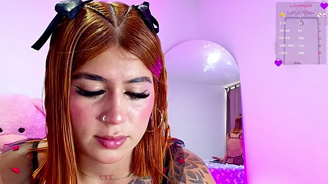 SoofiKiss online show from 6, 11, 2025