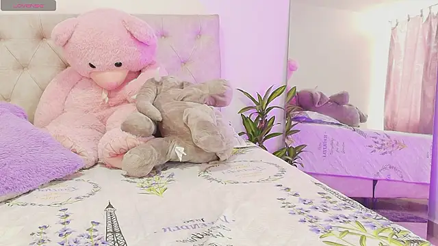 SoofiKiss online show from 11, 3, 2026