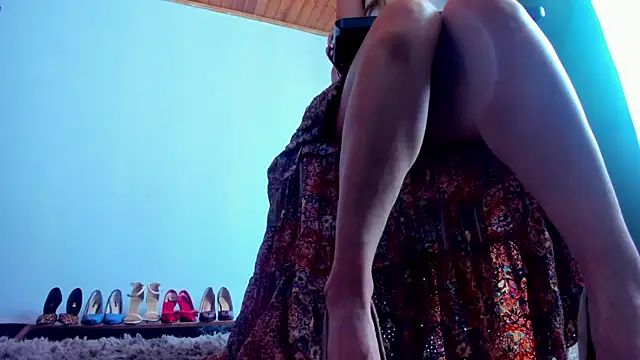 Velourmuse online show from 16, 11, 2025