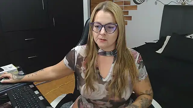 perlagoloza05 online show from 15, 12, 2025