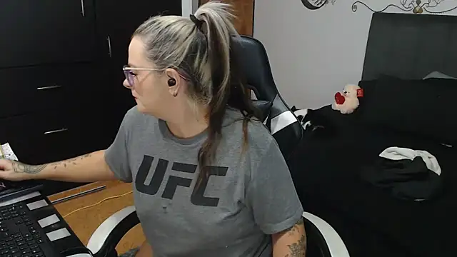 perlagoloza05 online show from 10, 11, 2025