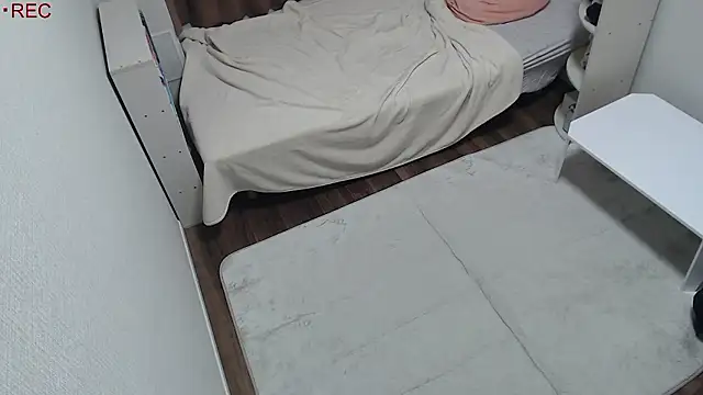 Snapshot of mirror_x_room chatting on 22, 12, 2025 mirror x room online show from 22, 12, 2025