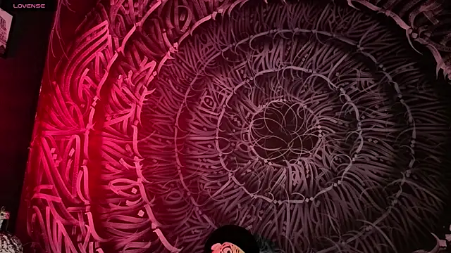 dahlia darkwood online show from 28, 11, 2025