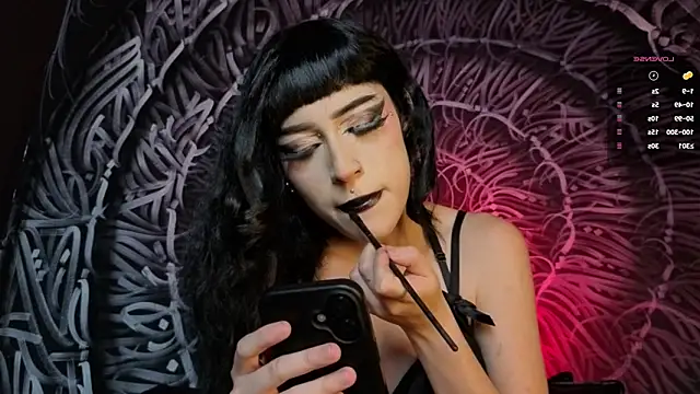 dahlia darkwood online show from 10, 1, 2026