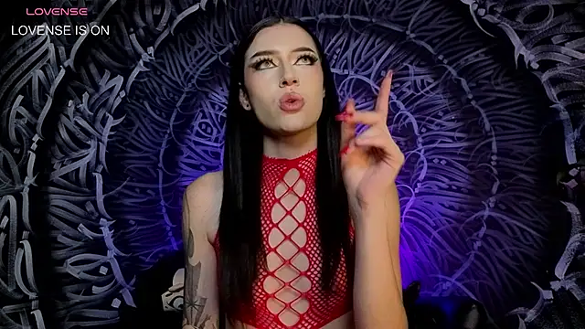 dahlia darkwood online show from 19, 4, 2026