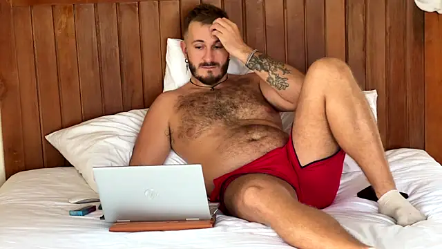 Snapshot of mrmaxiy chatting on 4, 6, 2026 mrmaxiy online show from 4, 6, 2026