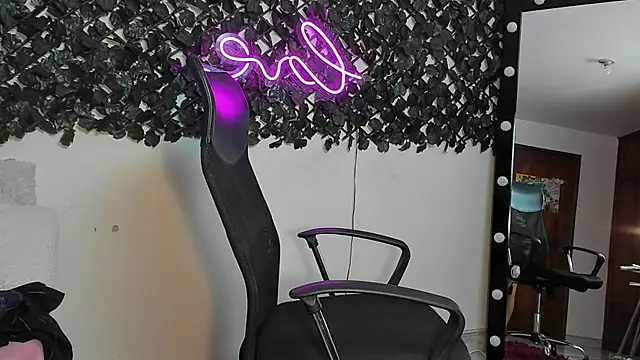 Samanta Ortiz online show from 29, 11, 2025