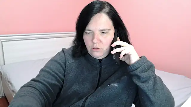  alexandra ray  online show from 15, 10, 2025