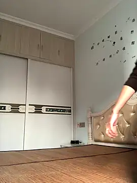 Mile-m online show from 13, 10, 2025