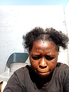 Snapshot of BlackBerry_06 chatting on 14, 10, 2025 BlackBerry 06 online show from 14, 10, 2025