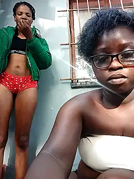 Snapshot of BlackBerry_06 chatting on 6, 10, 2025 BlackBerry 06 online show from 6, 10, 2025