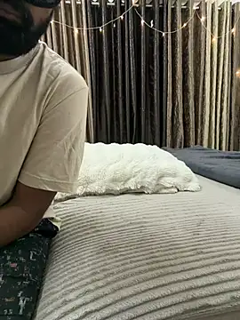 vickyandtania online show from 21, 4, 2026