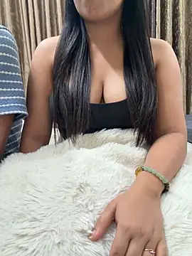 vickyandtania online show from 27, 4, 2026