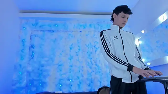 Snapshot of Play_boys_Hot2 chatting on 1, 11, 2025 Play boys Hot2 online show from 1, 11, 2025