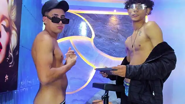 Snapshot of Play_boys_Hot2 chatting on 24, 10, 2025 Play boys Hot2 online show from 24, 10, 2025