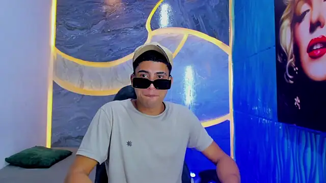 Snapshot of Play_boys_Hot2 chatting on 30, 10, 2025 Play boys Hot2 online show from 30, 10, 2025