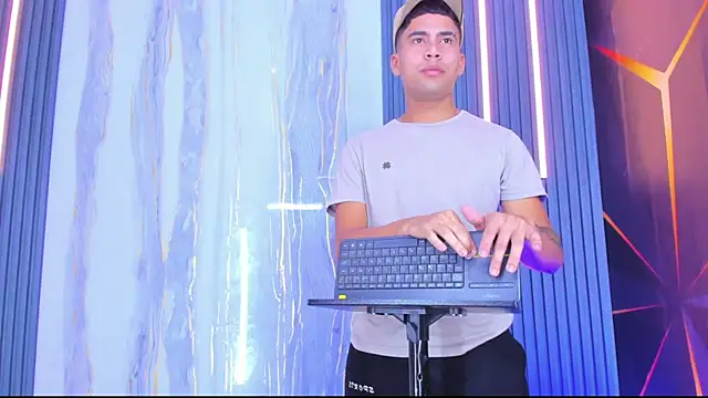 Snapshot of Play_boys_Hot2 chatting on 29, 11, 2025 Play boys Hot2 online show from 29, 11, 2025