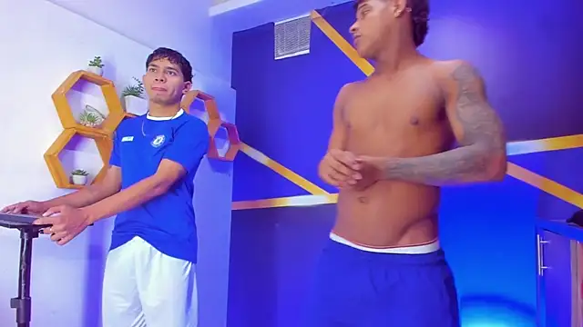 Snapshot of Play_boys_Hot2 chatting on 8, 10, 2025 Play boys Hot2 online show from 8, 10, 2025