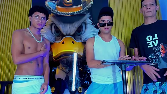 Snapshot of Play_boys_Hot2 chatting on 22, 11, 2025 Play boys Hot2 online show from 22, 11, 2025