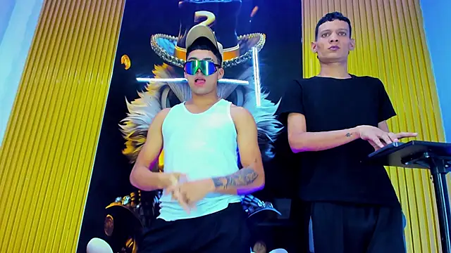 Snapshot of Play_boys_Hot2 chatting on 17, 11, 2025 Play boys Hot2 online show from 17, 11, 2025