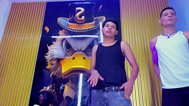 Snapshot of Play_boys_Hot2 chatting on 9, 11, 2025 Play boys Hot2 online show from 9, 11, 2025