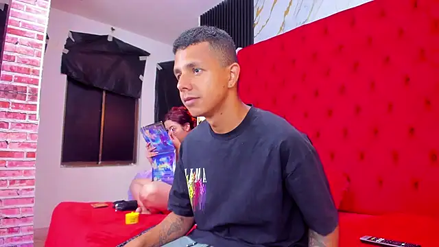 Snapshot of AnyAndDimitry chatting on 11, 10, 2025 AnyAndDimitry online show from 11, 10, 2025