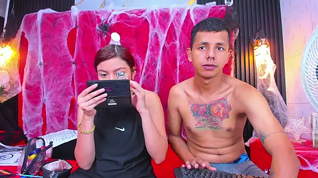 Snapshot of AnyAndDimitry chatting on 24, 10, 2025 AnyAndDimitry online show from 24, 10, 2025