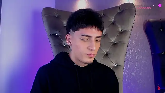 MateoMitchell online show from 24, 2, 2026