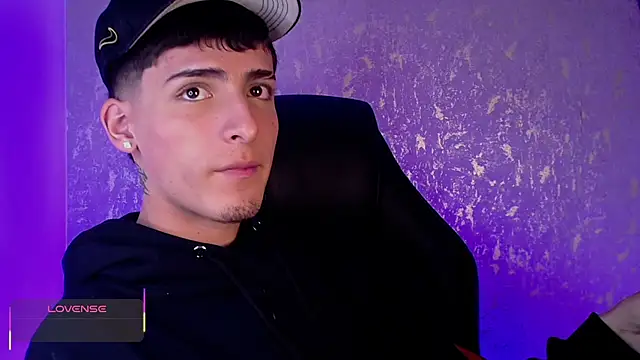 MateoMitchell online show from 18, 11, 2025