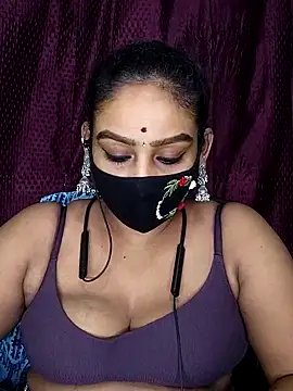 Snapshot of tamil_Monisha chatting on 28, 4, 2026 tamil Monisha online show from 28, 4, 2026