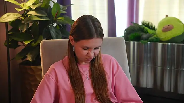 MarindaRuud online show from 5, 10, 2025