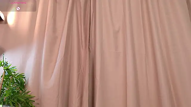 Playful Lia online show from 2, 3, 2026