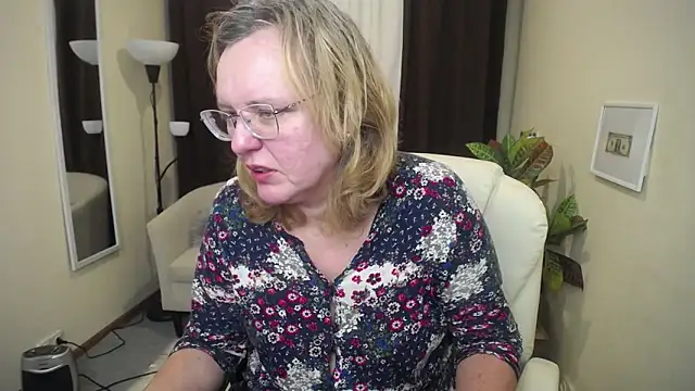 VestaWoody online show from 15, 11, 2025