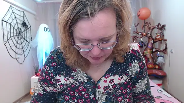 VestaWoody online show from 3, 11, 2025