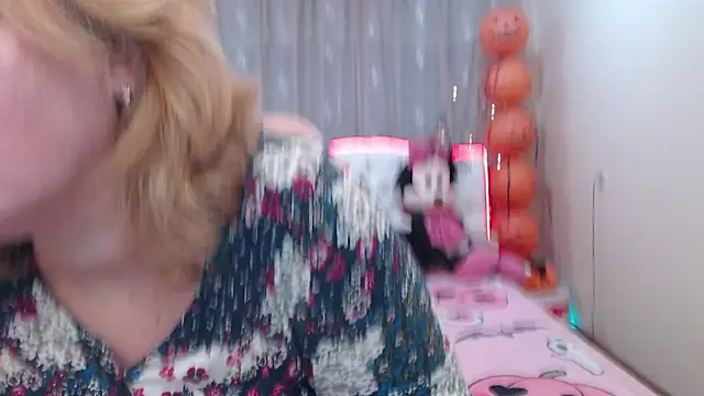 VestaWoody online show from 13, 10, 2025