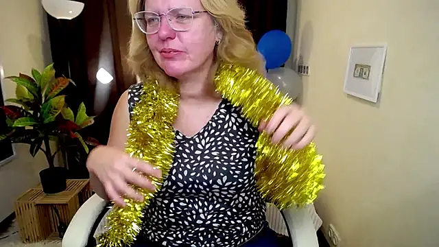 VestaWoody online show from 6, 10, 2025