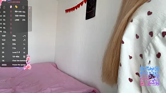 Snapshot of GilySuper chatting on 14, 2, 2026 GilySuper online show from 14, 2, 2026