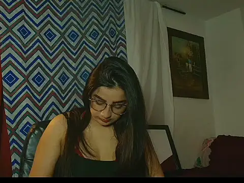 Charlotte Richardson online show from 4, 10, 2025