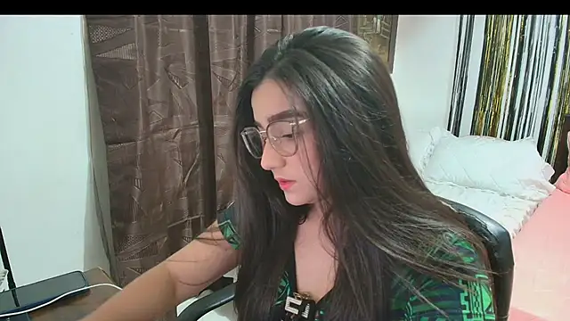 Charlotte Richardson online show from 25, 11, 2025