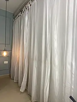 Rose monroee online show from 7, 2, 2026