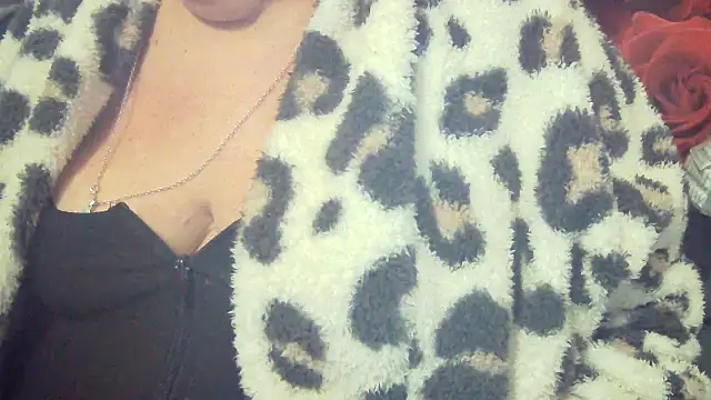 Snapshot of Playful_MILF_Demi chatting on 19, 2, 2026 Playful MILF Demi online show from 19, 2, 2026