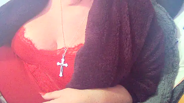 Snapshot of Playful_MILF_Demi chatting on 19, 2, 2026 Playful MILF Demi online show from 19, 2, 2026