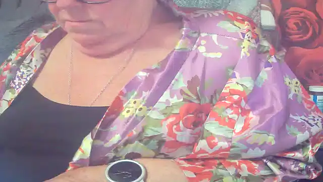 Playful MILF Demi online show from 7, 5, 2026