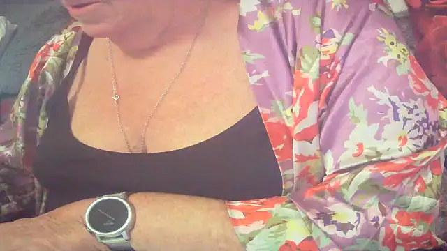 Playful MILF Demi online show from 8, 5, 2026